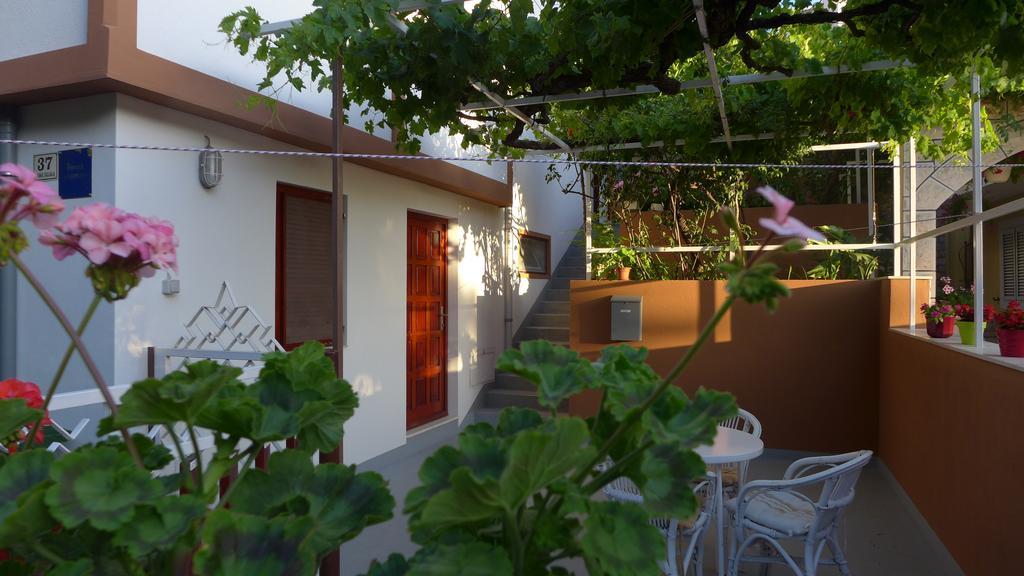 Guest House Kuzmanic Hvar Island Екстериор снимка