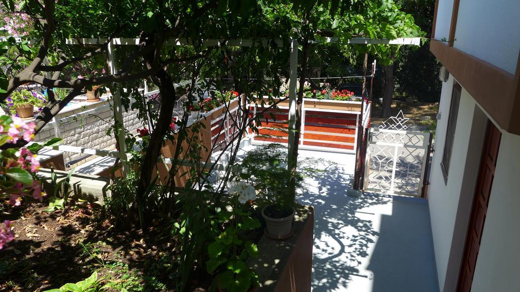 Guest House Kuzmanic Hvar Island Екстериор снимка
