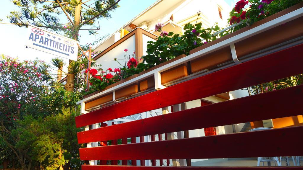 Guest House Kuzmanic Hvar Island Екстериор снимка