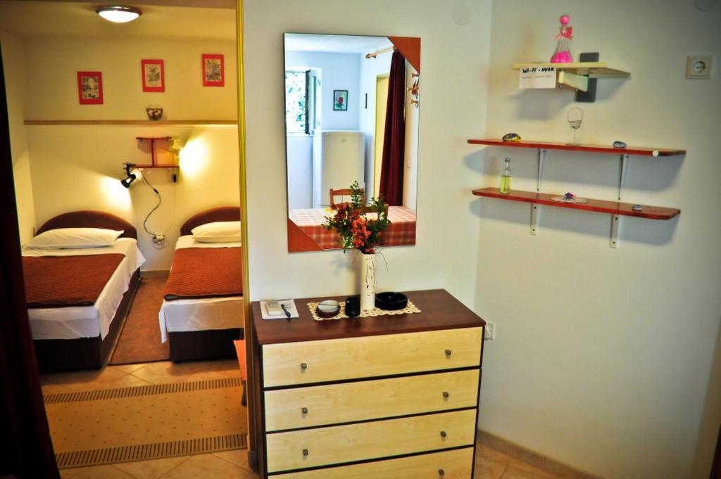 Guest House Kuzmanic Hvar Island Стая снимка